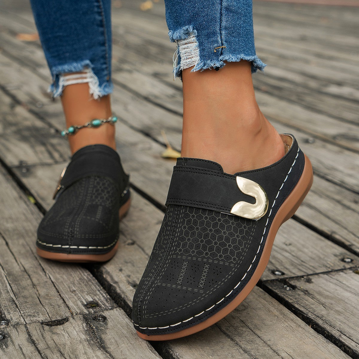 Summer European And American Closed Toe Metal Hollow Women's Shoes