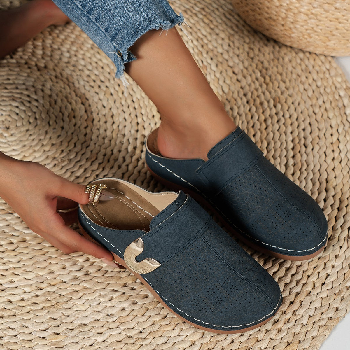 Summer European And American Closed Toe Metal Hollow Women's Shoes